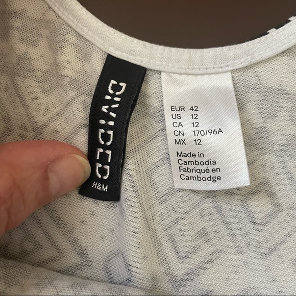 Divided H&M Women’s Fitted Short Tank Dress Aztec Print - Picture 2 of 8